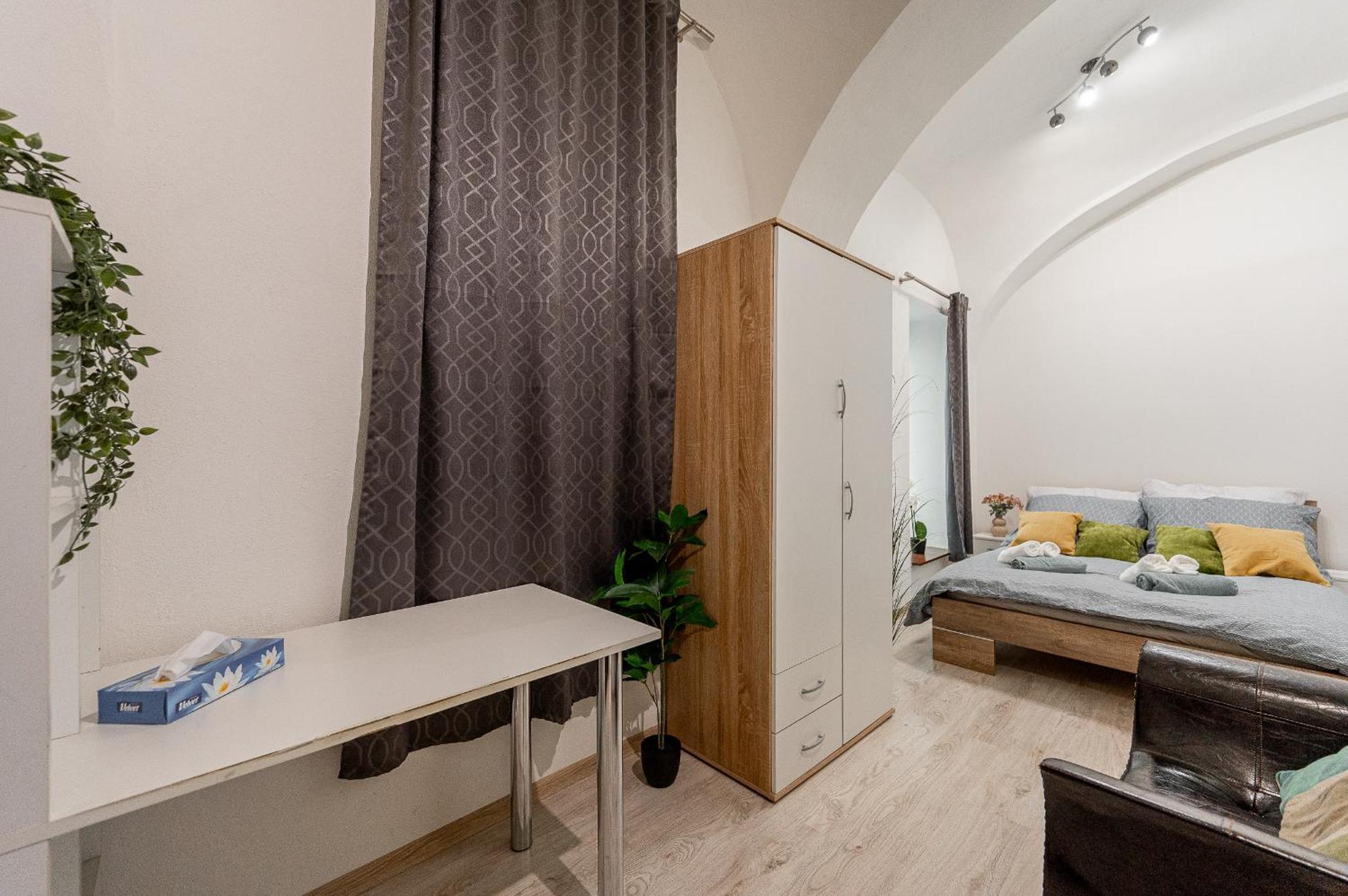 Valentina 3 Rooms Hlavna Centrum With Parking Kosice Bagian luar foto